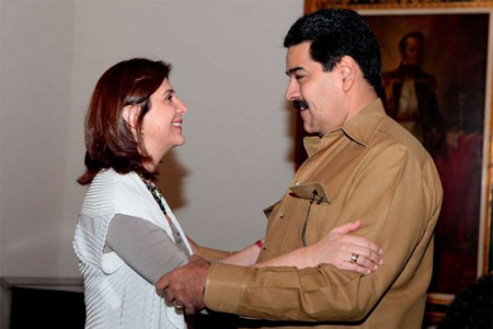 La canciller colombiana, María Ángela Holguín, se solidarizó con Venezuela en meses pasados al conocer la enfermedad de Chávez