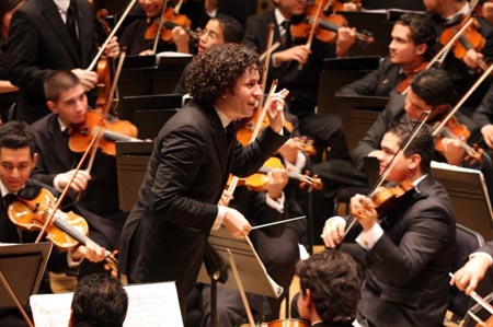 El maestro en el 2011 fue nombrado Artista del Año Gramophone y admitido en la Real Academia Sueca de Música