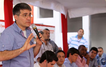 El exministro aseguró que ni él ni sus parientes han incurrido en delito. Foto: Archivo.