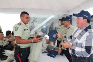 uniformaes policarriza