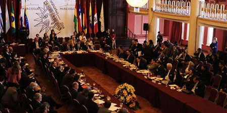 Socio fundador del Mercosur, Paraguay fue suspendido por Argentina, Brasil y Uruguay