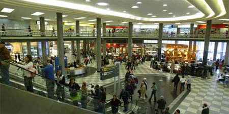 El mayor aeropuerto de Sao Paulo fue víctima de un grupo armado
