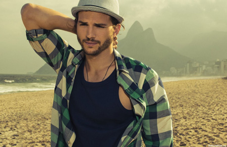 Ashton Kutcher, ha ganado la friolera de 24 millones de dólares
