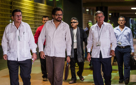 El gobierno de Colombia y las FARC anunciaron la prolongación hasta el lunes del presente ciclo de diálogos de paz en La Habana