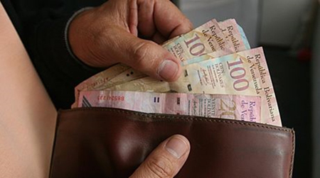 Aumento del salario mínimo está dirigido a todos los trabajadores que prestan servicio en el sector público y privado