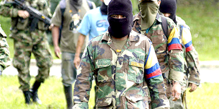 Las autoridades atribuyeron el ataque a los guerrilleros de las Fuerzas Armadas Revolucionarias de Colombia (FARC)