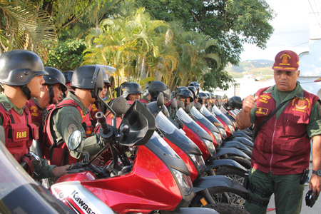 60 efectivos de la Guardia del Pueblo apoyados con 60 motocicletas y 4 patrullas se desplegaron este lunes siguiendo los lineamientos emanados desde el Ministerio de Interior Justicia y Paz