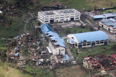 La tormenta ha destruido aldeas enteras, casas, edificios y barcos