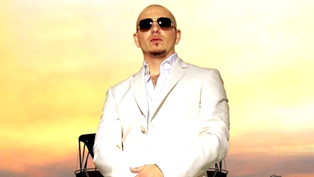 “Me siento realmente honrado de estar presentando los American Music Awards”, comentó Pitbul