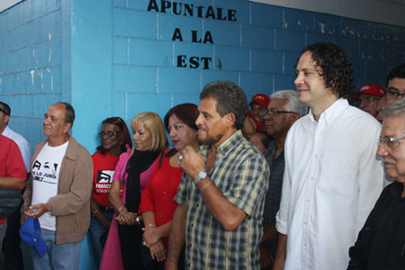 El alcalde electo junto a los 10 concejales del PSUV
