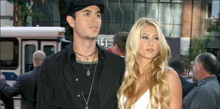Enrique Iglesias y Anna Kournikova han demostrado con una simple imagen que su longeva relación de más de 10 años sigue adelante