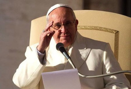 Francisco supera en popularidad a Benedicto XVI
