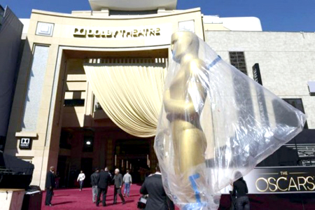 Entre el 17 de enero y el 5 de marzo, la sede de la Academia en Beverly Hills acogerá además una exposición de fotografías y carteles de 70 películas realizadas durante las últimas nueve décadas