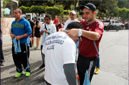 El llamado lo hizo desde la comunidad de Montaña Alta donde alrededor de 400 personas concentraron para la Caminata Reto Joven 5K.