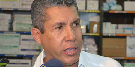 "Condenamos los actos violentos que marcaron la jornada cívica y pacífica que iniciaron nuestros estudiantes", puntualizó el gobernador