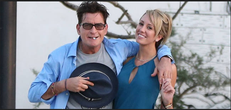 Sheen tendrá que armarse de paciencia a la hora de planificar su ansiada boda con la actriz Brett Rossi
