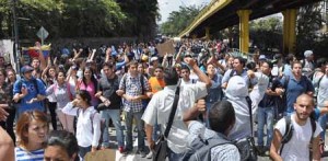 La manifestación de estudiantes opositores de este lunes en Caracas, se desarrolló de forma pacífica. NEWS FLASH / JC 