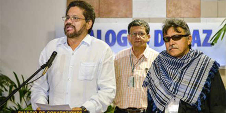 Personalidades del mundo, desde políticos hasta varios premios Nobel de la Paz, firmaron ayer un manifiesto en apoyo a los diálogos de paz entre el Gobierno de Colombia y la guerrilla de las FARC
