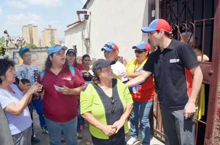 El gobernador estuvo en el sector El Vigia de Los Teques.