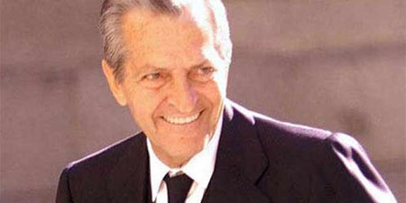 Adolfo Suárez fue el primer presidente del gobierno durante la transición democrática que siguió al fin del franquismo en España