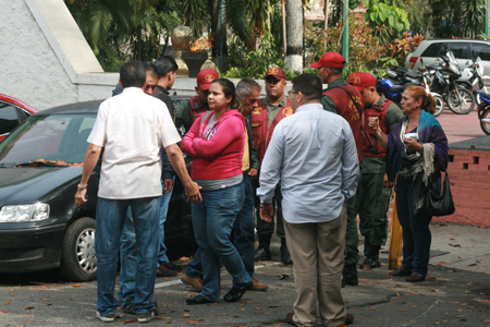 Durante la aprehensión del capitan retirado en Bello Monte, estuvieron presentes su esposa y sus padres, junto a otros familiares