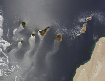 LA FOTO DEL A—O DE LA NASA SER¡ CANARIAS O UN VOLC¡N DE SIBERIA