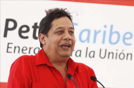 Asdrúbal Chávez aseveró que hasta horas de la mañana de ayer domingo habían suministrado a la región capital del país aproximadamente 1.000 gandolas con combustible (FOTO / Archivo)