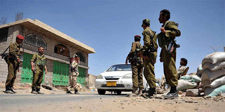Al menos nueve personas murieron en un enfrentamiento cerca de la capital de Yemen entre el ejército y supuestos miembros de Al Qaeda AFP