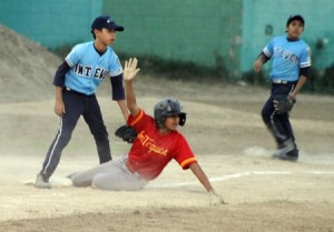 Béisbol menor