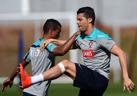 Ronaldo entrenó con normalidad pese a los rumores de lesiones Foto AFP/Francisco Leong