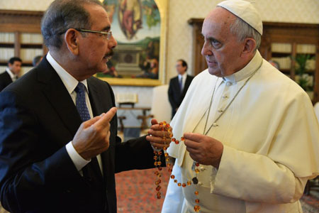 El papa argentino Francisco recibió este viernes en el Vaticano al presidente de la República Dominicana, Danilo Medina AFP