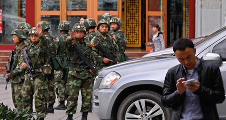 Un grupo armado con cuchillos atacó el lunes una comisaría y oficinas del gobierno en el distrito de Shache y “decenas de civiles uigures (musulmanes) y hanes (de etnia china) murieron AFP