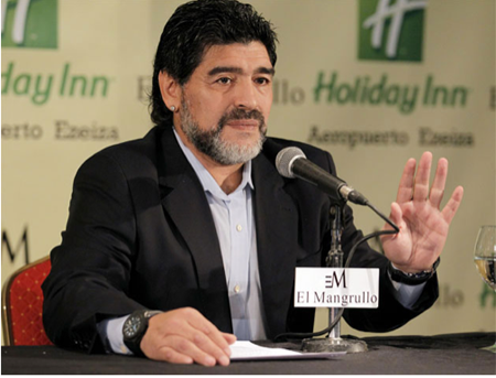 Maradona transmitió ayer sus condolencias a la familia del presidente de la Asociación del Fútbol Argentino