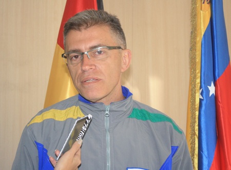 Josy Fernandez