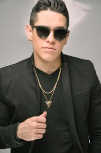  Lenny Tavérez cosecha éxitos como solista
