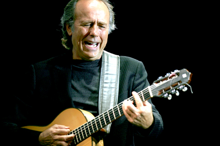 El cantautor español Joan Manuel Serrat fue designado como Persona del Año de la Academia Latina de la Grabación