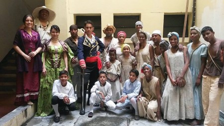 Grupo de teatro invita a la representación en auditorium del HVS