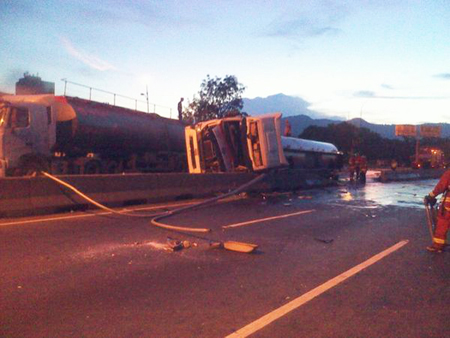 Los autobuses que cubren la ruta San Antonio – Caracas debieron trasladar a los pasajeros hasta la estación Ali Primero del Metro Los Teques 34-28