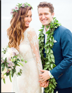 a revista tuvo la primera foto de los recién casados donde se ven sonriendo muy enamorados