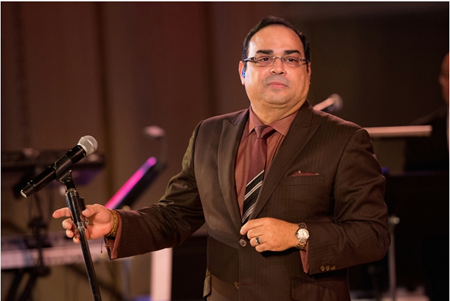 Gilberto Santa Rosa lanzará su producción musical, Necesito un bolero, que sale al mercado a finales de noviembre próximo