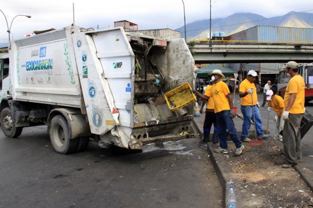 251214-Alcalde en Petare-01