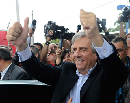 Tabaré Vázquez, ganó las elecciones presidenciales celebradas el domingo en Uruguay con 1.226.105 votos AP