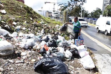 La basura más que un problema en el servicio se trata de un problema de conciencia
