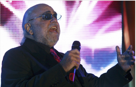 Nacido en Alejandría (Egipto), Demis Roussos formó parte de grupos como We Five y The Idols