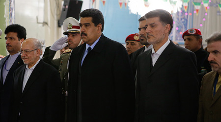 Maduro llegó a Catar procedente del reino de Arabia Saudita donde sostuvo encuentros con el príncipe Muqrin Bin Abdulaziz, vice heredero al trono del Reino de Arabia Saudita, con el ministro de Asuntos Petroleros saudita , Alí Al-Naiml, y con el príncipe Turki Bin Abdullah