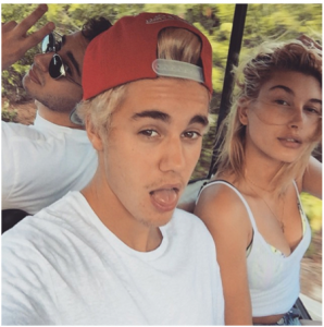 Baldwin y Bieber no solo comparten el mismo círculo de amistades, sino que también se congregan en la misma iglesia