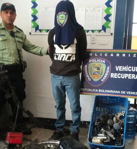 POLICARRZAL