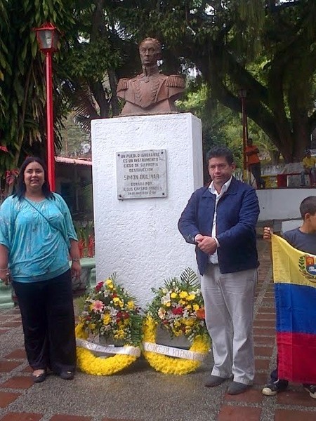 Paracotos plaza