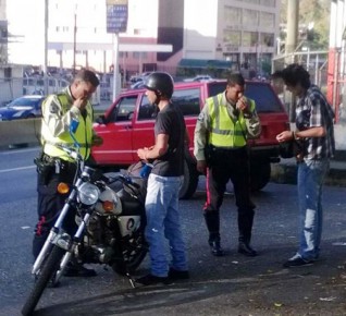 Poliguaicaipuros trabajan con las uñas. 