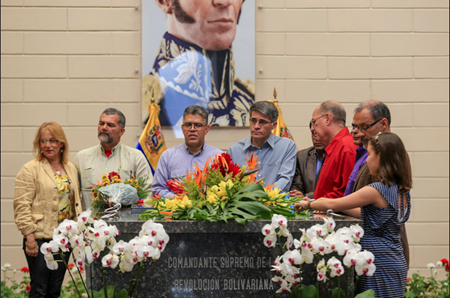 Elías Jaua Milano, Ricardo Molina, Haiman El Troudi, el presidente de la Gran Misión Barrio Nuevo, Barrio Tricolor, Manuel Quevedo, el jefe de gobierno del Territorio Insular Francisco de Miranda, Gilberto Amílcar Pinto Blanco